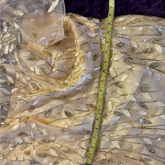 Elegant Gold women’s Dress - Picture 4 of 8